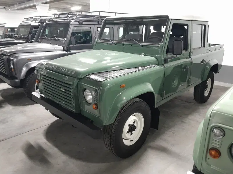 Land Rover Defender usata a Cuneo