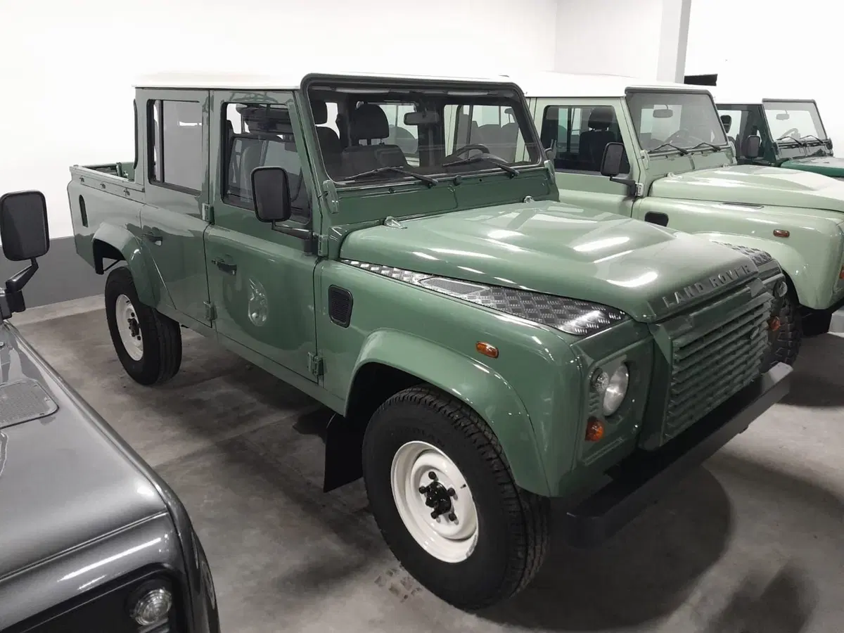 Land Rover Defender usata a Cuneo (3)
