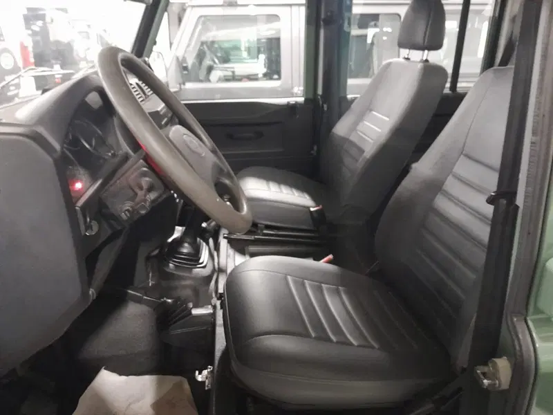 Land Rover Defender usata a Cuneo (8)