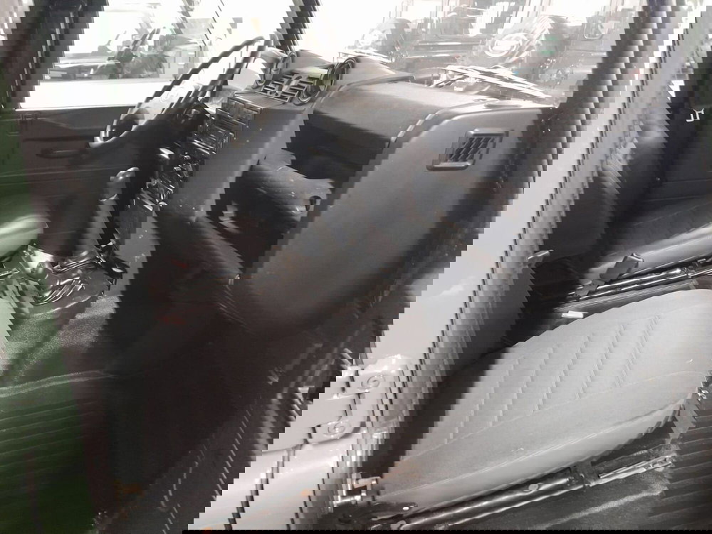 Land Rover Defender usata a Cuneo (9)