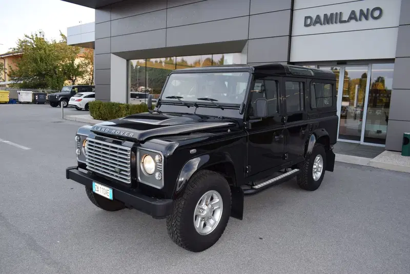 Land Rover Defender usata a Cuneo