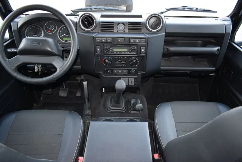 Land Rover Defender usata a Cuneo (10)