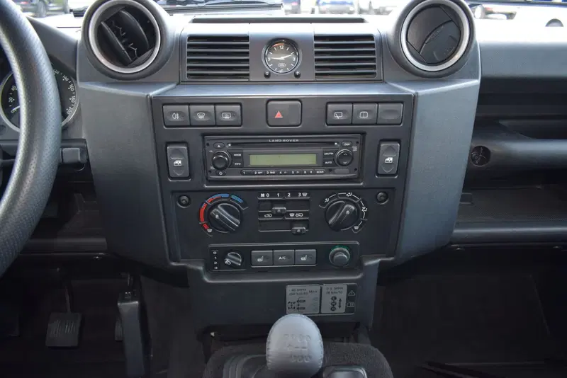 Land Rover Defender usata a Cuneo (13)