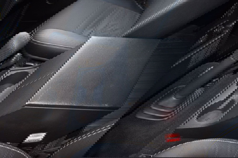 Land Rover Defender usata a Cuneo (15)