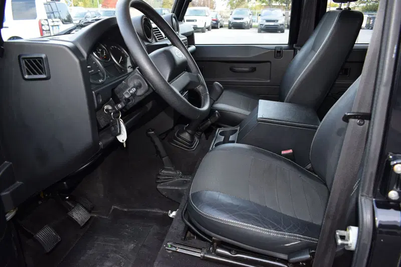 Land Rover Defender usata a Cuneo (16)