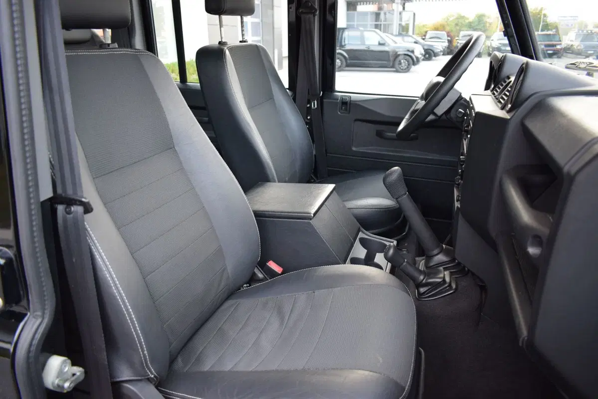Land Rover Defender usata a Cuneo (18)