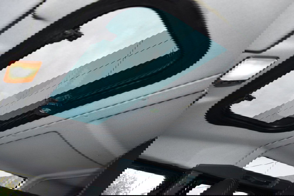 Land Rover Defender usata a Cuneo (19)