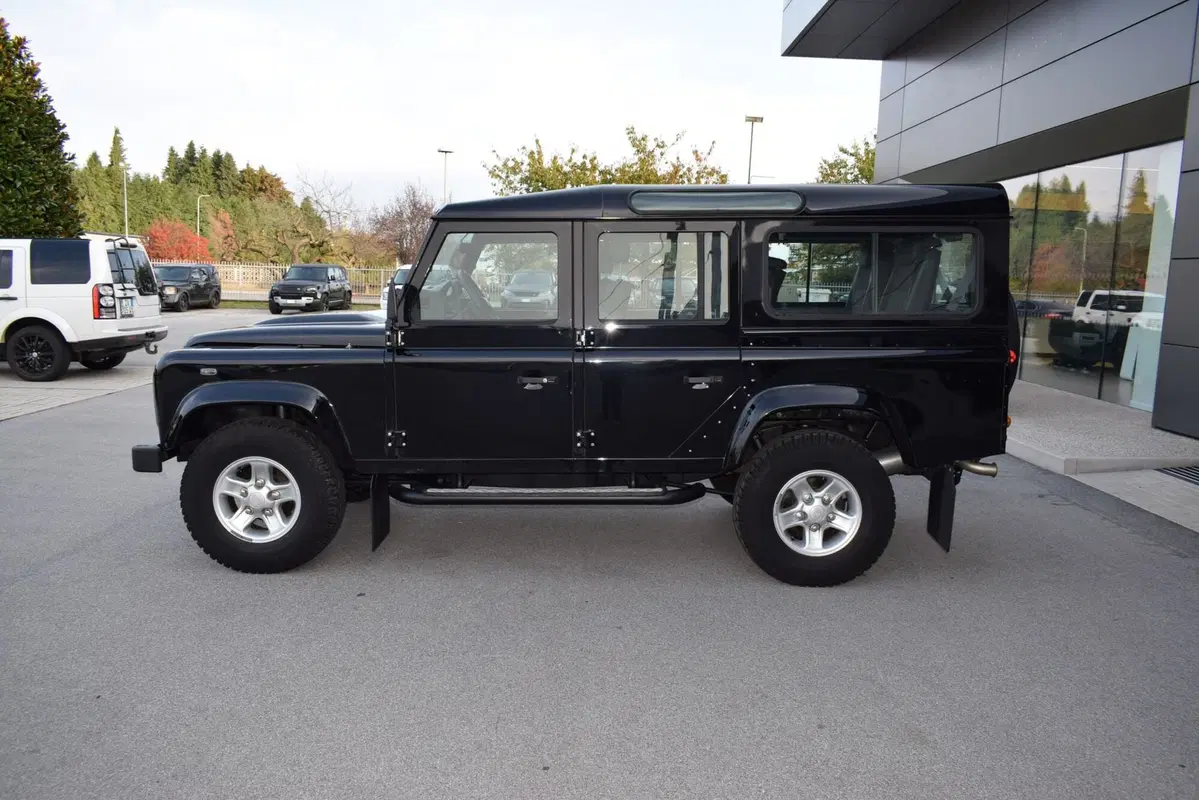Land Rover Defender usata a Cuneo (4)