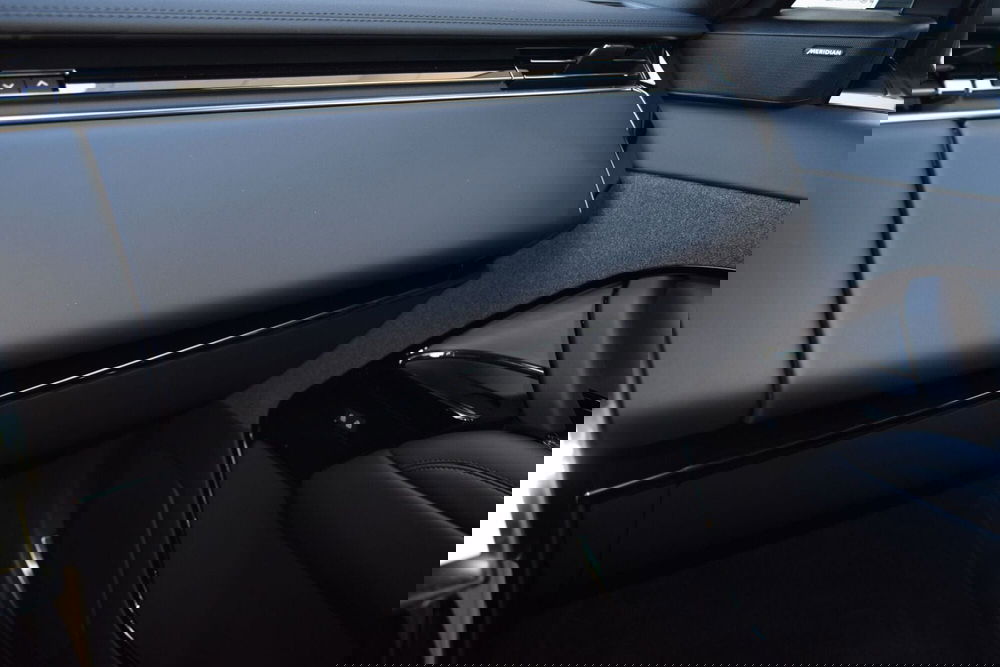 Land Rover Range Rover Sport nuova a Cuneo (11)