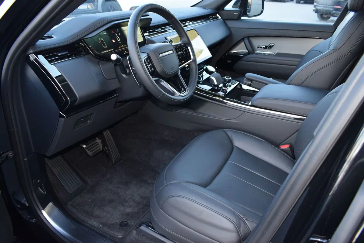Land Rover Range Rover Sport nuova a Cuneo (12)