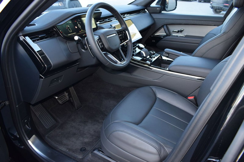 Land Rover Range Rover Sport nuova a Cuneo (12)