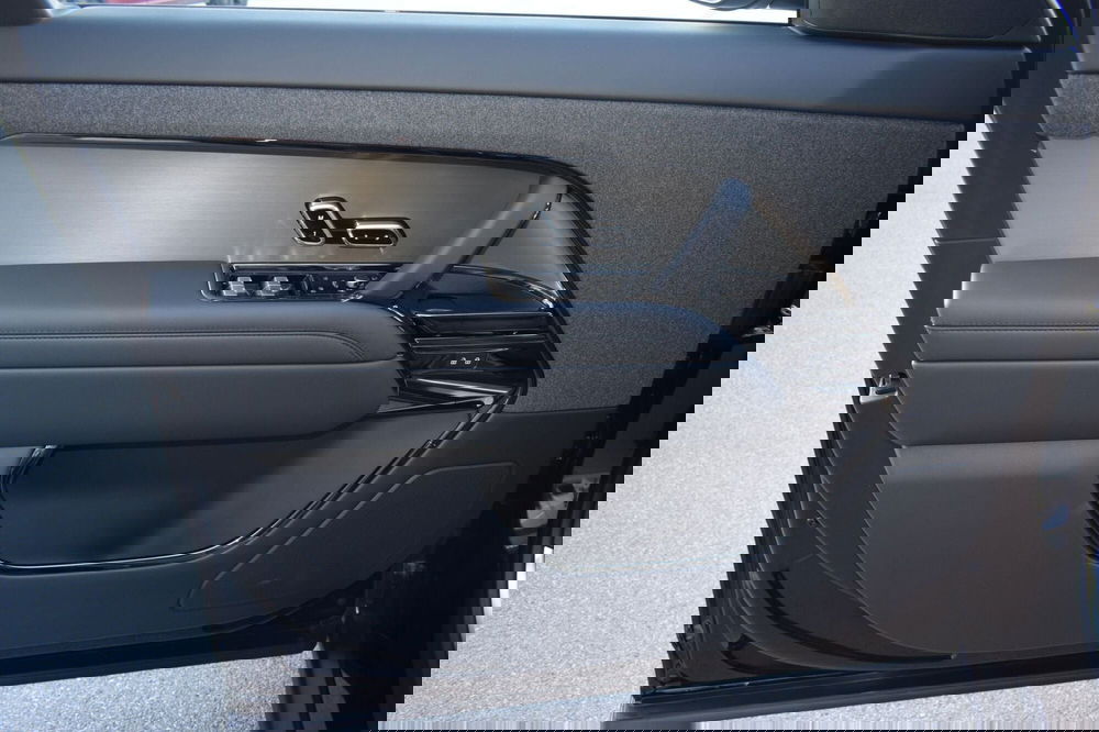 Land Rover Range Rover Sport nuova a Cuneo (18)