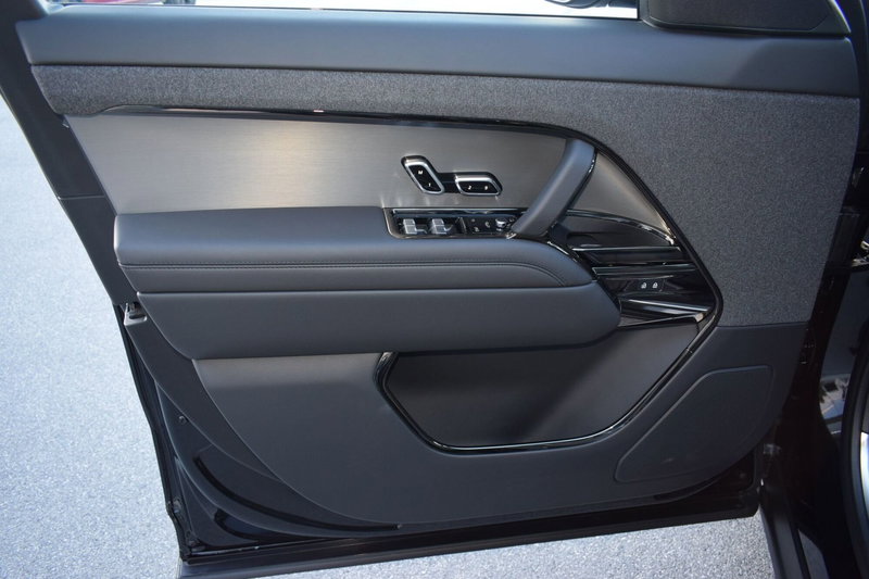 Land Rover Range Rover Sport nuova a Cuneo (18)