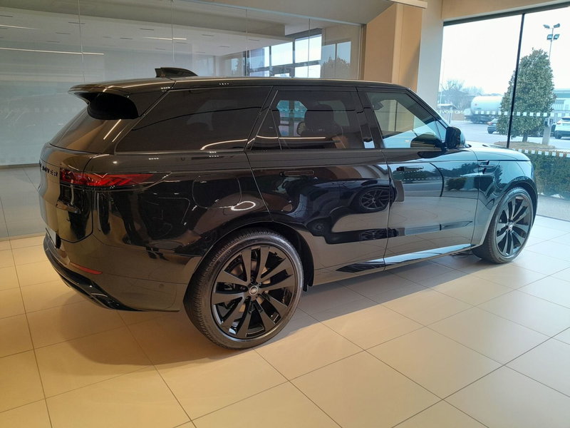 Land Rover Range Rover Sport nuova a Cuneo (3)