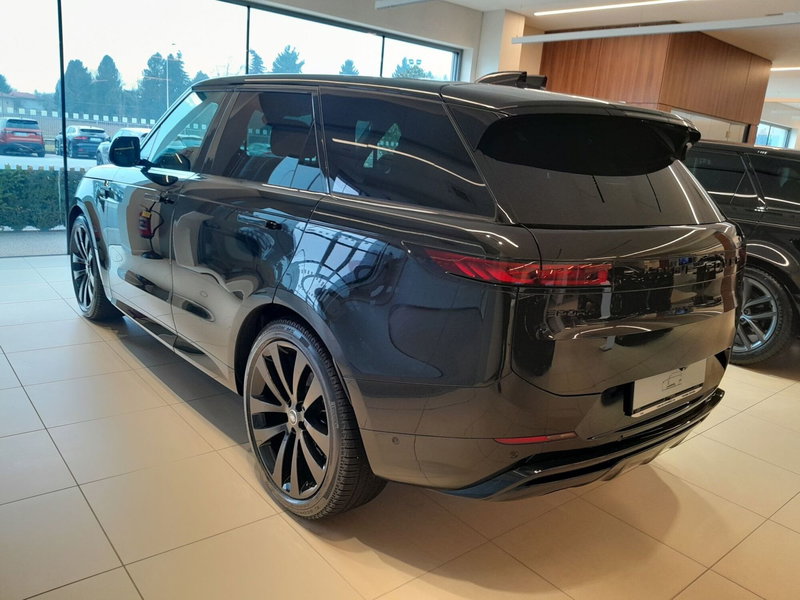 Land Rover Range Rover Sport nuova a Cuneo (4)
