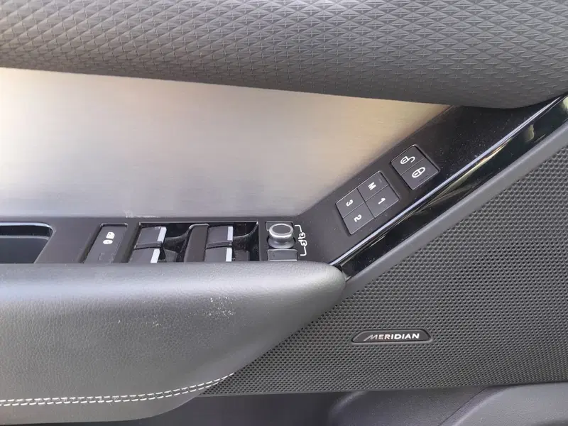 Land Rover Range Rover Velar usata a Cuneo (11)