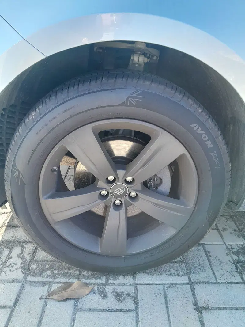 Land Rover Range Rover Velar usata a Cuneo (15)