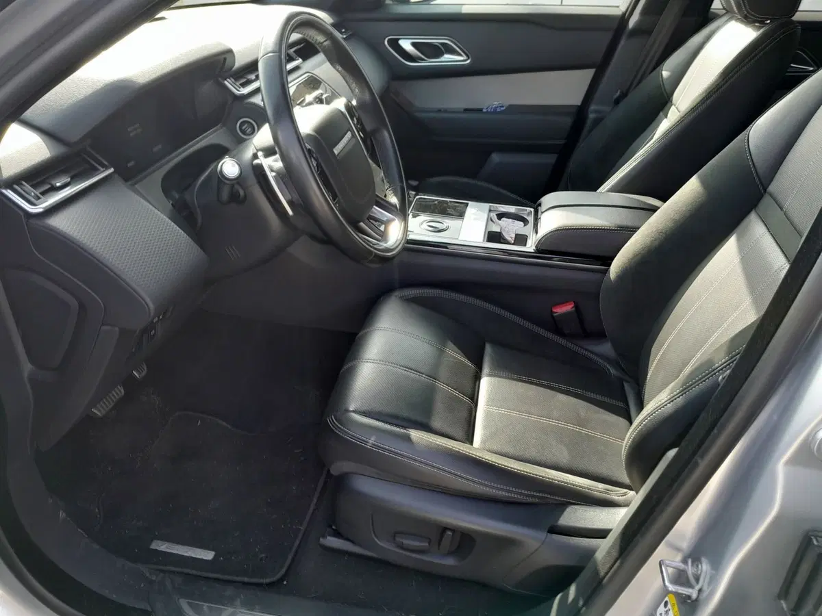 Land Rover Range Rover Velar usata a Cuneo (9)