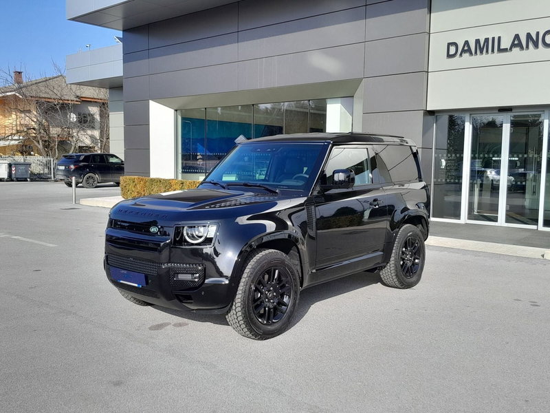 Land Rover Defender nuova a Cuneo