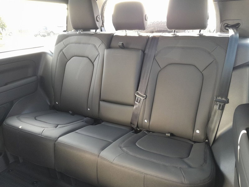 Land Rover Defender nuova a Cuneo (17)