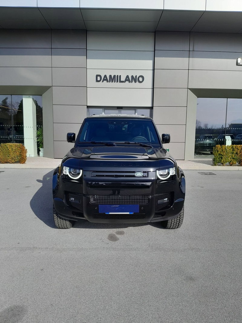 Land Rover Defender nuova a Cuneo (2)