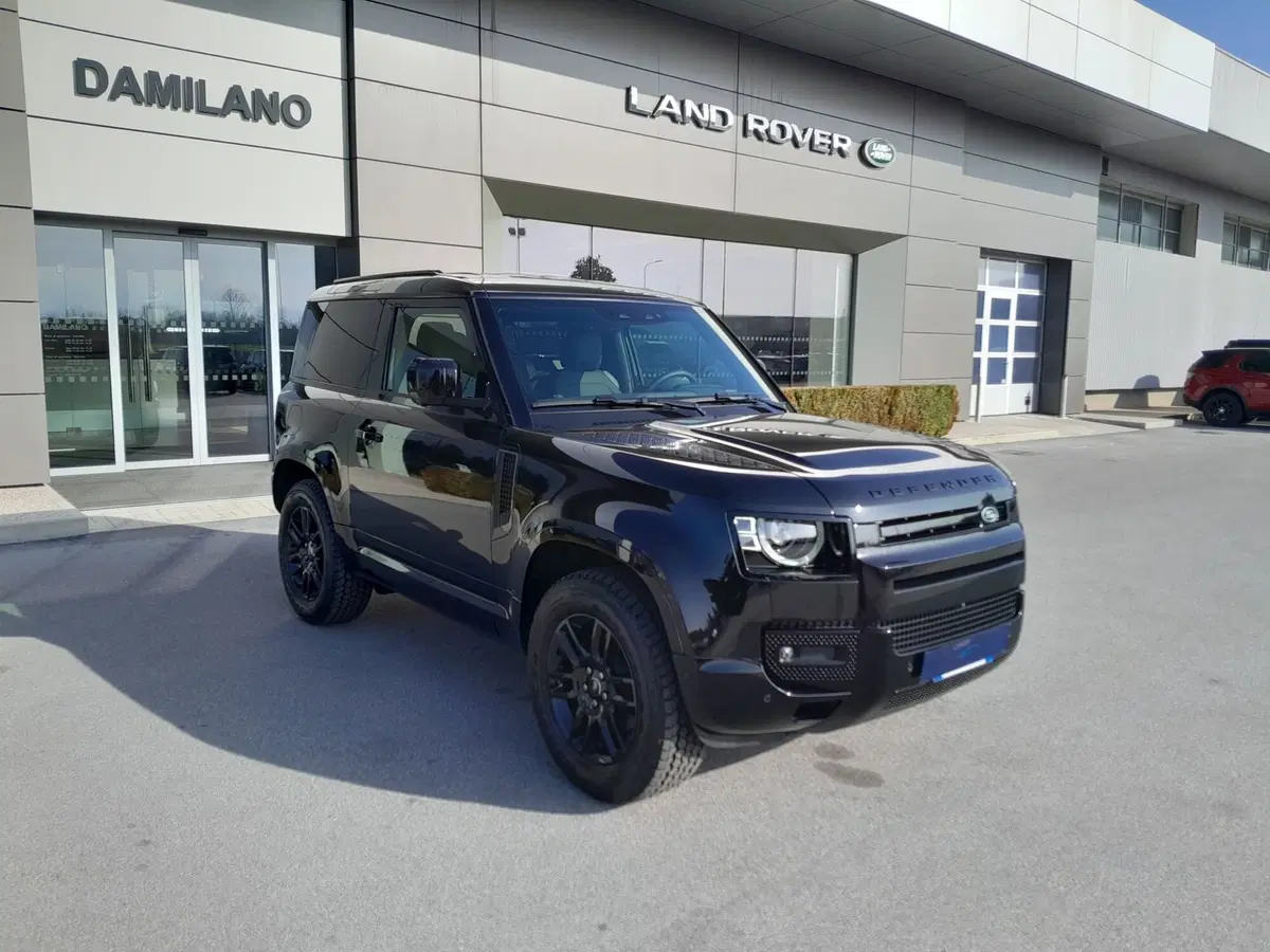 Land Rover Defender nuova a Cuneo (20)