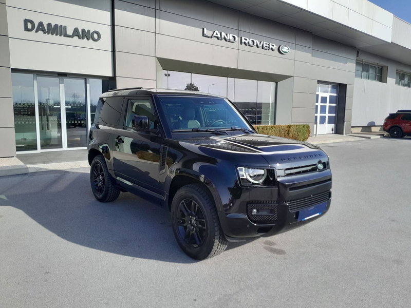 Land Rover Defender nuova a Cuneo (20)