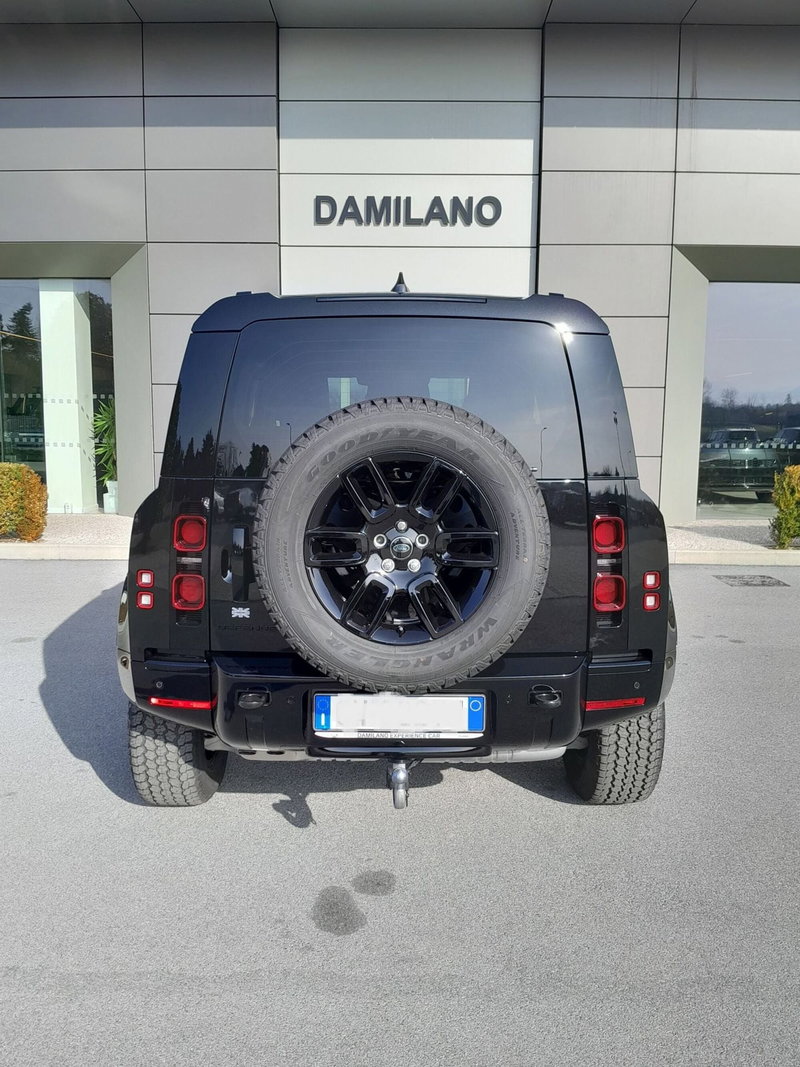 Land Rover Defender nuova a Cuneo (7)