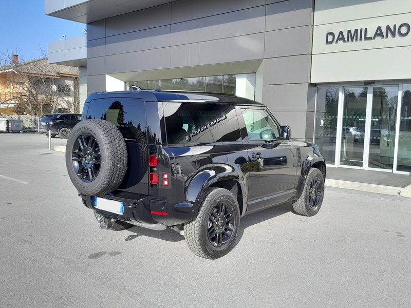 Land Rover Defender nuova a Cuneo (8)