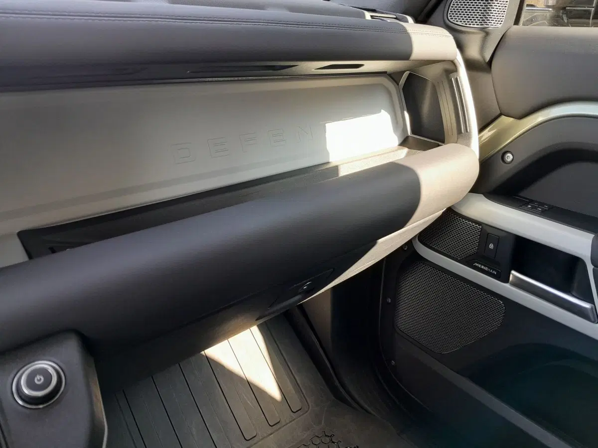 Land Rover Defender usata a Cuneo (11)