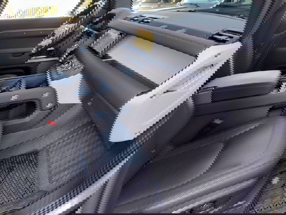 Land Rover Defender usata a Cuneo (16)