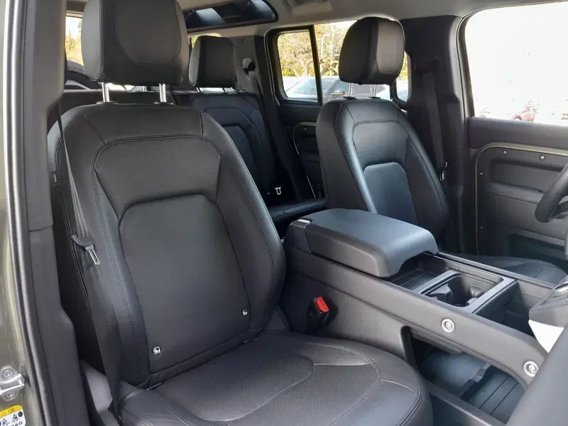 Land Rover Defender usata a Cuneo (18)