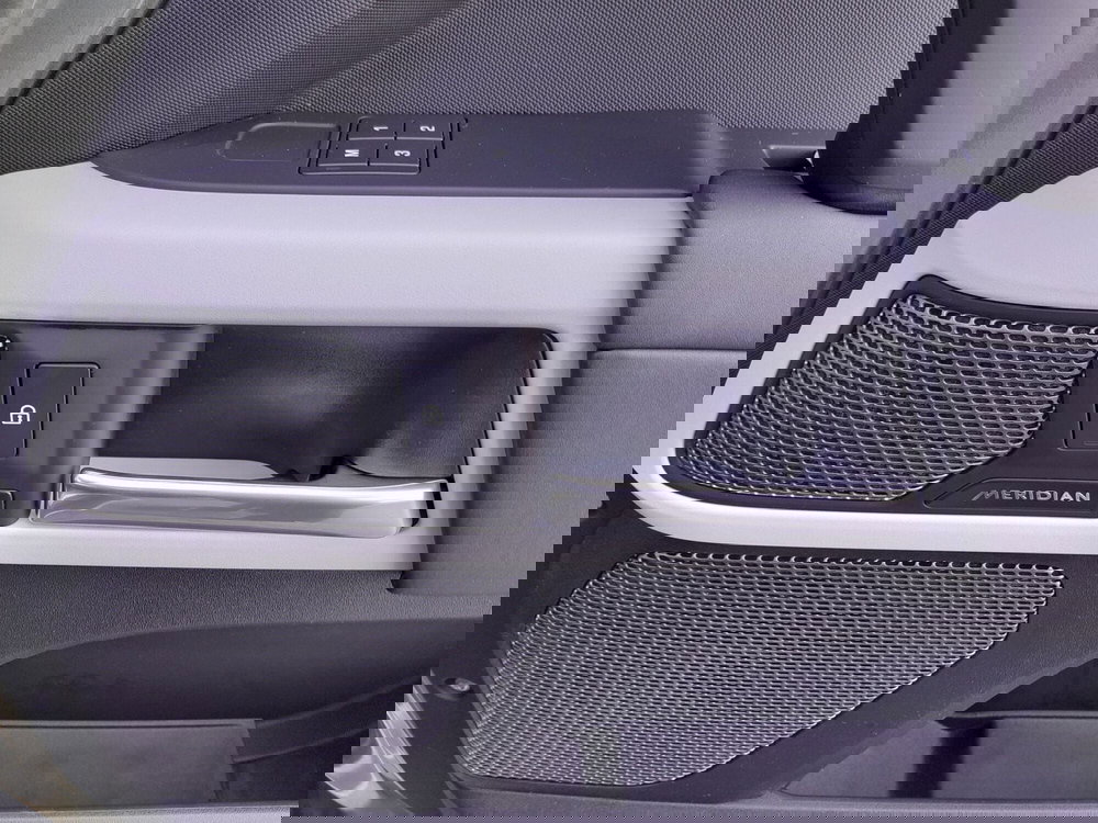 Land Rover Defender usata a Cuneo (19)