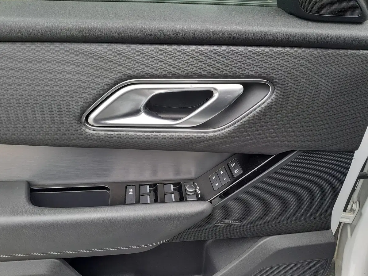 Land Rover Range Rover Velar usata a Cuneo (16)