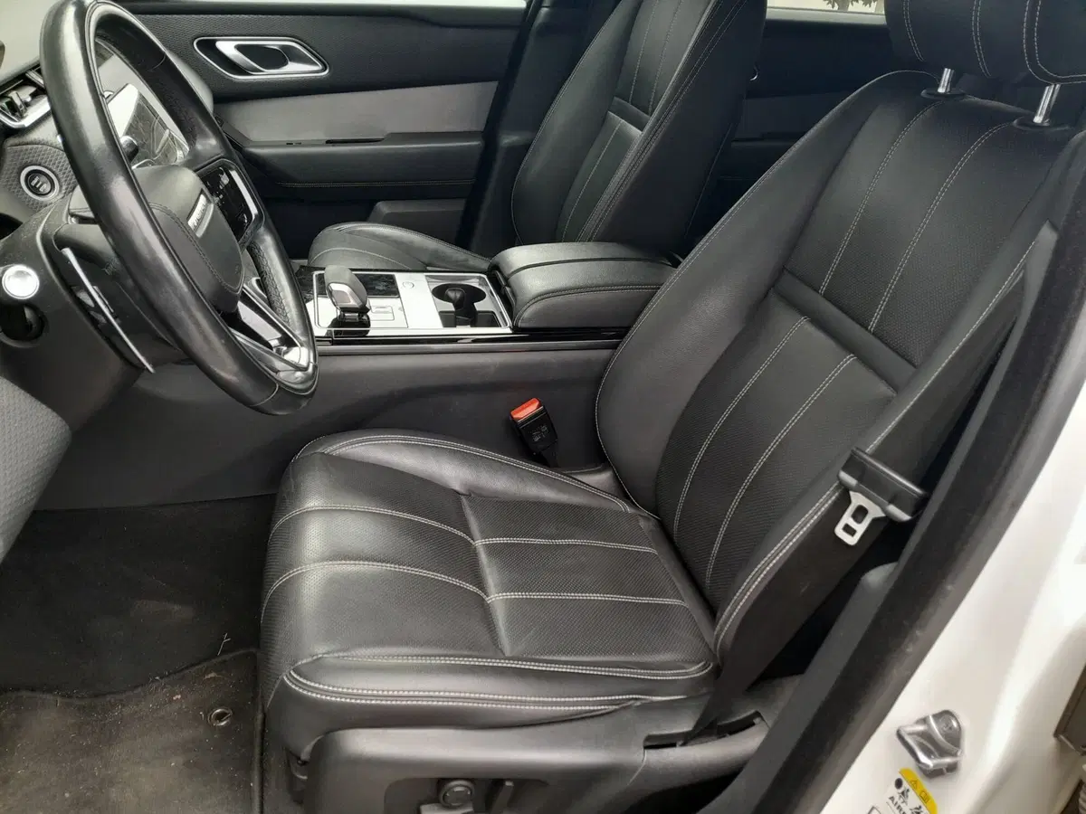 Land Rover Range Rover Velar usata a Cuneo (17)