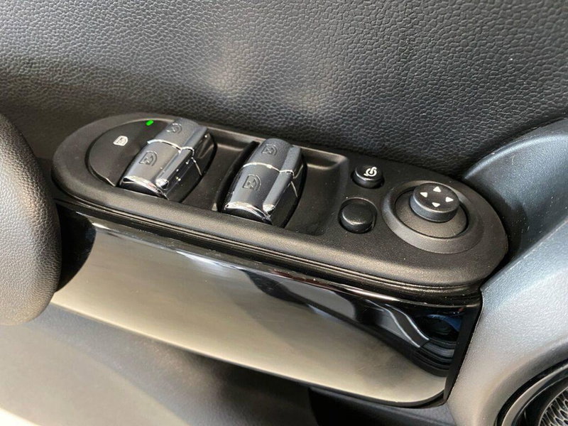 MINI Mini Clubman usata a Torino (14)