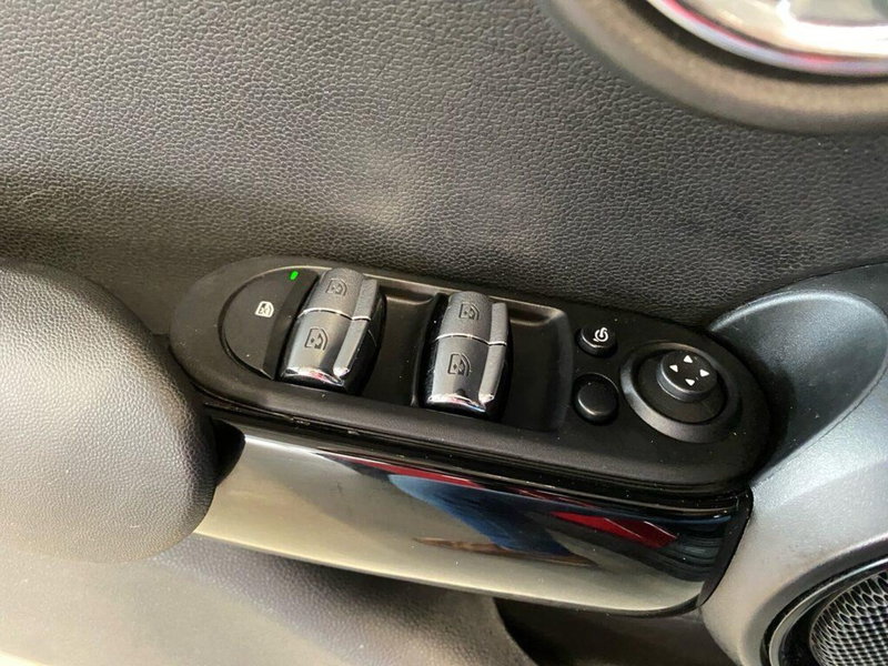 MINI Mini Clubman usata a Torino (14)