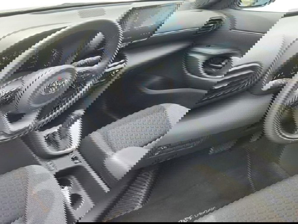 Toyota Yaris Cross usata a Roma (7)