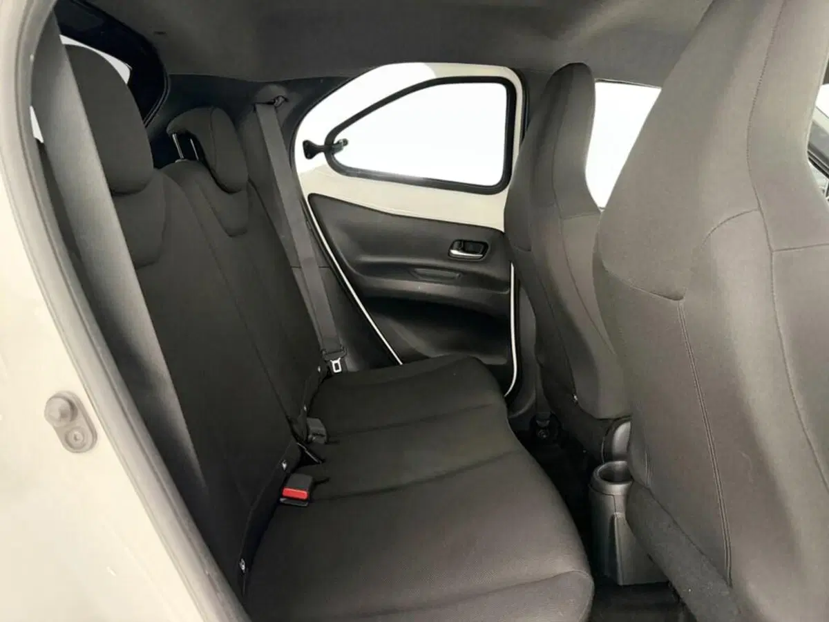Toyota Aygo X usata a Monza e Brianza (11)