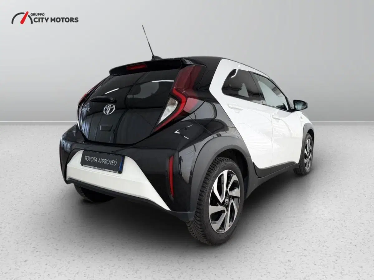 Toyota Aygo X usata a Monza e Brianza (7)