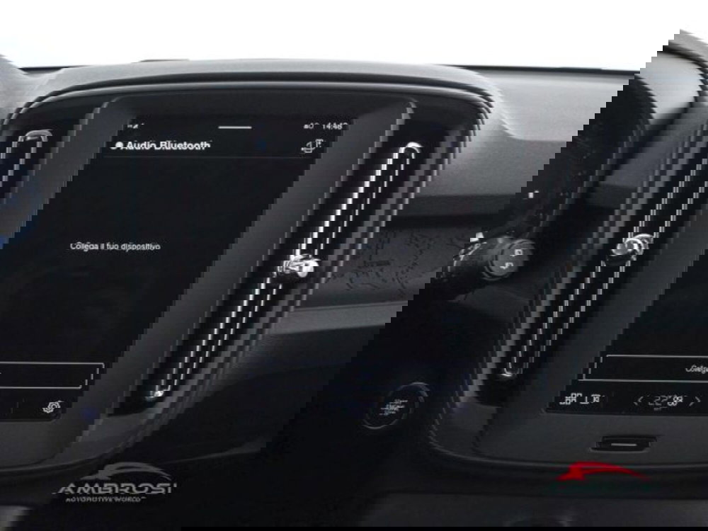 Volvo XC40 nuova a Perugia (14)