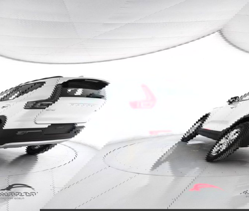 Volvo XC40 nuova a Perugia (4)