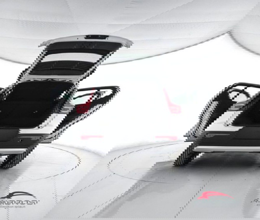 Volvo XC40 nuova a Perugia (7)