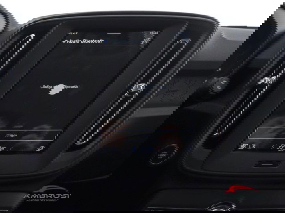 Volvo XC40 nuova a Perugia (14)