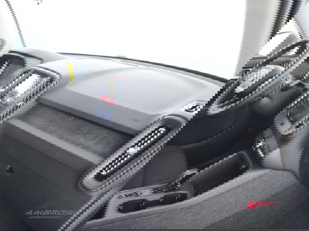 Volvo XC40 nuova a Perugia (12)