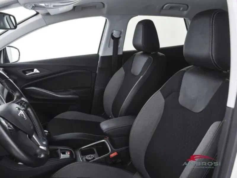 Opel Grandland X usata a Perugia (9)