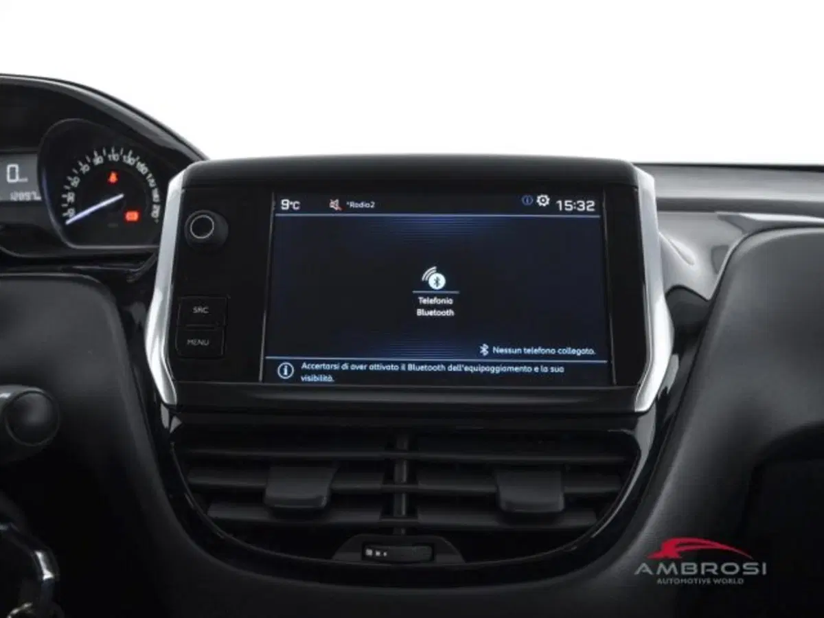 Peugeot 208 usata a Perugia (15)