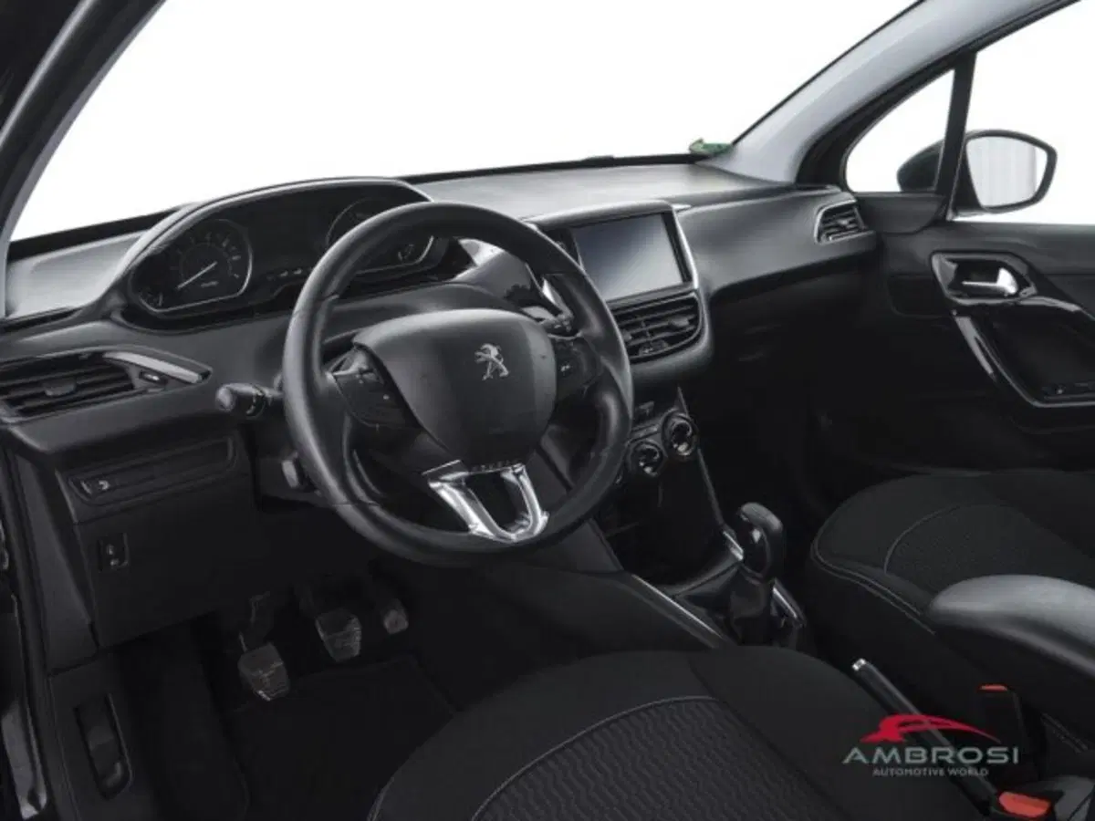 Peugeot 208 usata a Perugia (8)