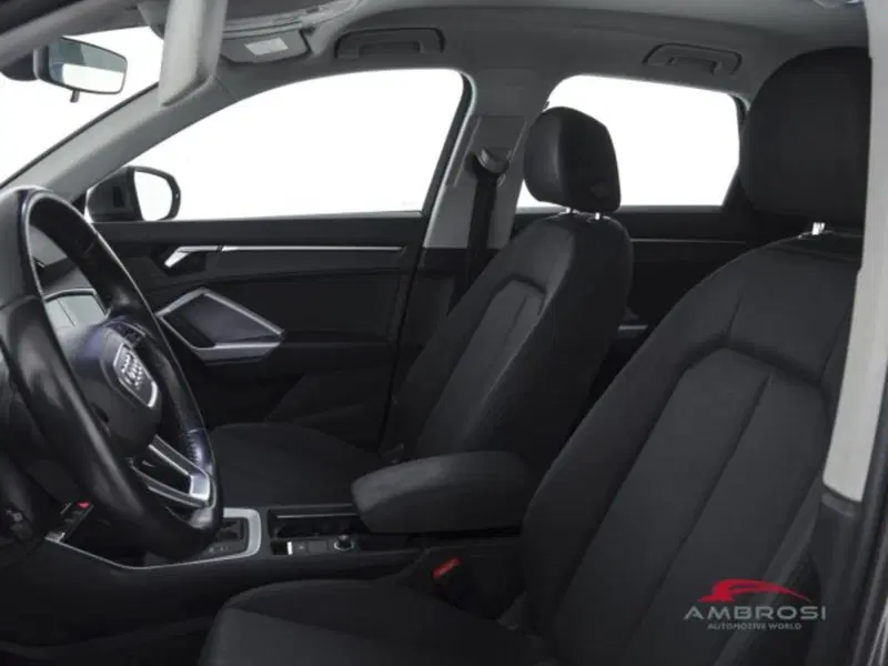 Audi Q3 usata a Perugia (9)