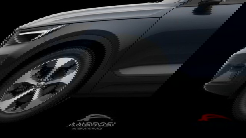 Volvo XC40 nuova a Perugia (9)